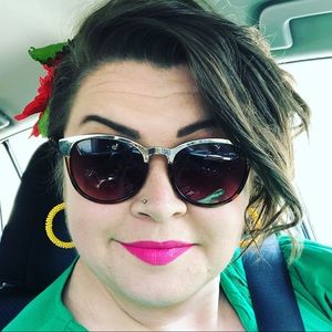 Meet your Posher, Kelly